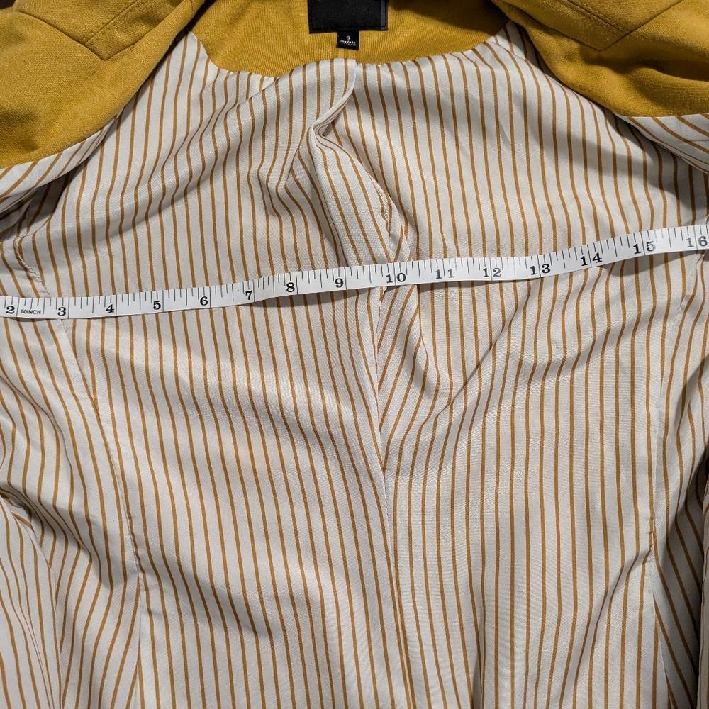 Blazer - Picture 4 of 5